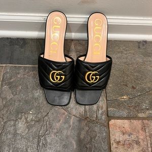 Black Gucci Jolie quilted sandals. Size 40.